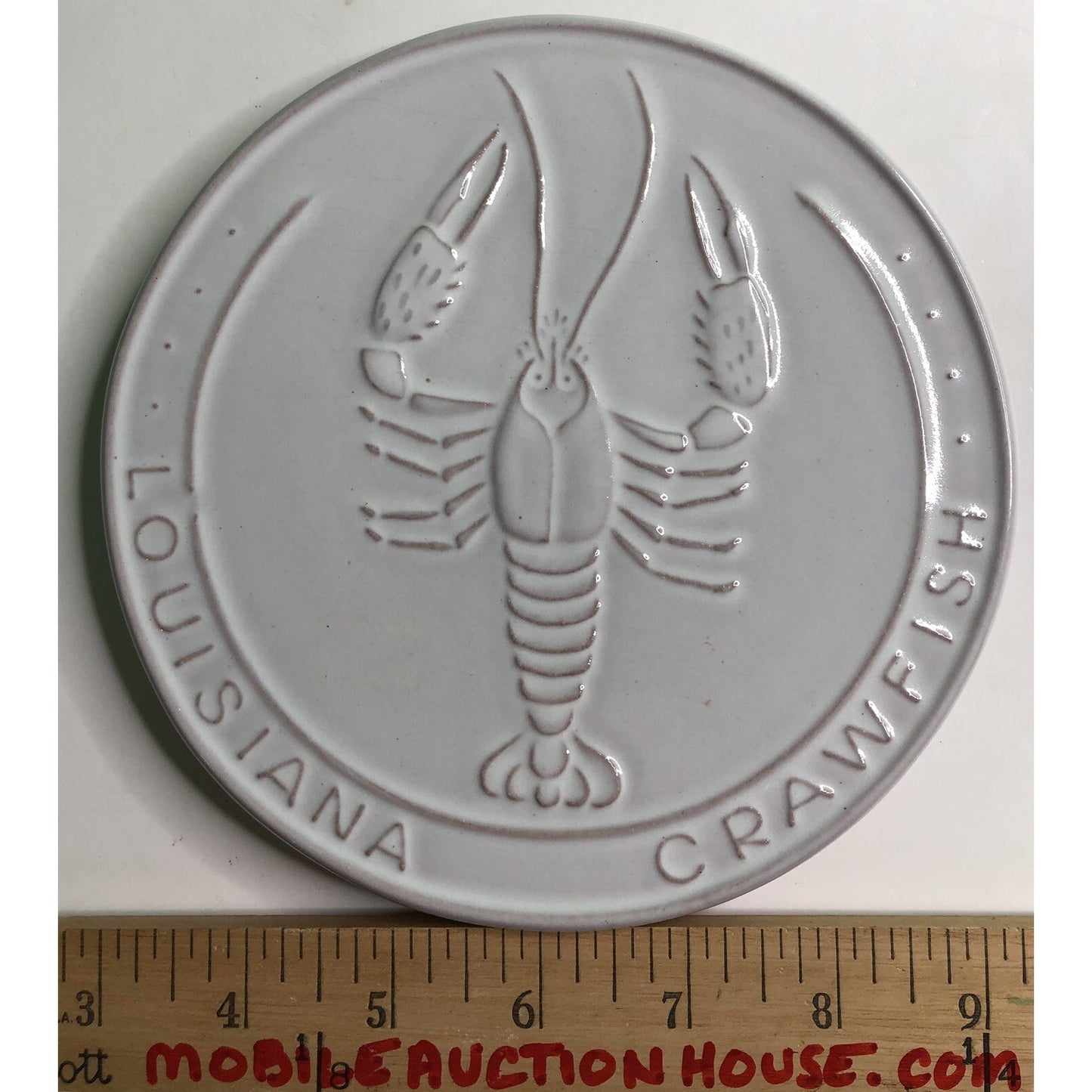 Vintage FRANKOMA Art Pottery LOUISIANA CRAWFISH White Round TRIVET Souvenir