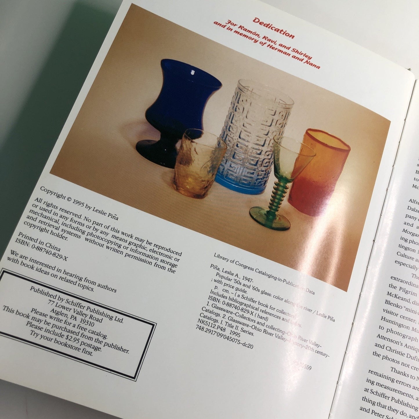 Popular '50s and '60s Glass: Color Along the River by Leslie Pina HC 1995