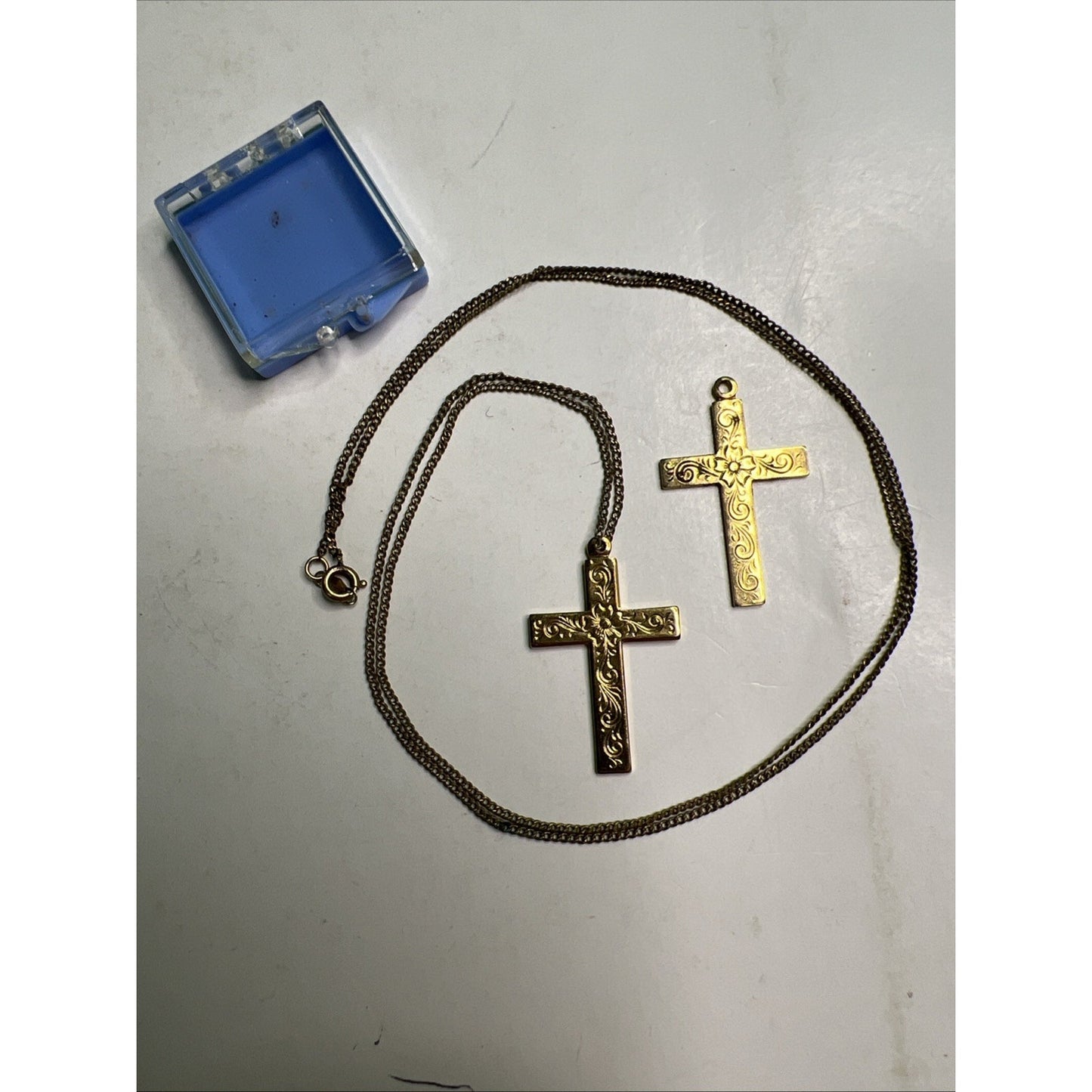 Vintage Boxed Set Two Gold Toned Etched Cross Pendants With One Chain
