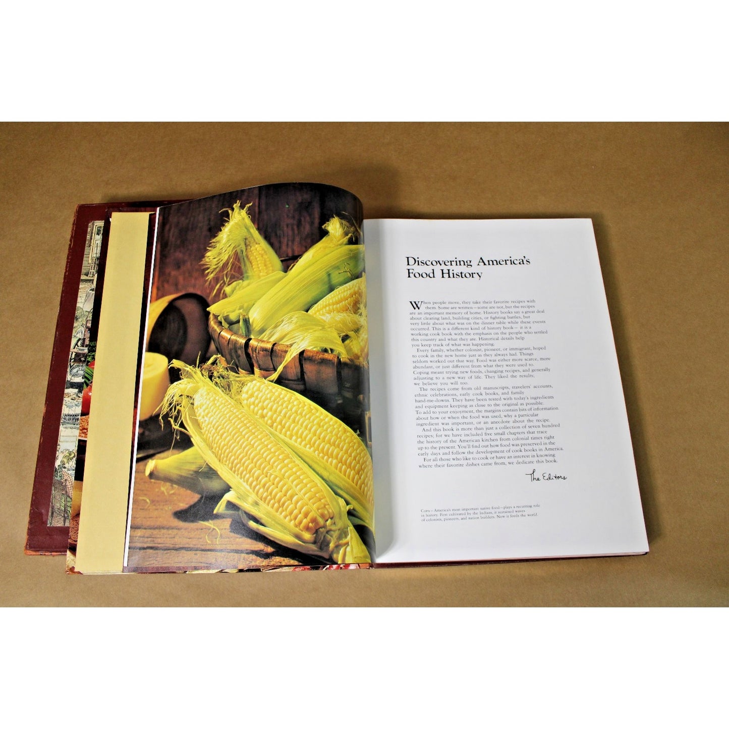 Vintage 1975 Better Homes And Gardens Heritage Cook Book, Hardcover w/ Slipcase
