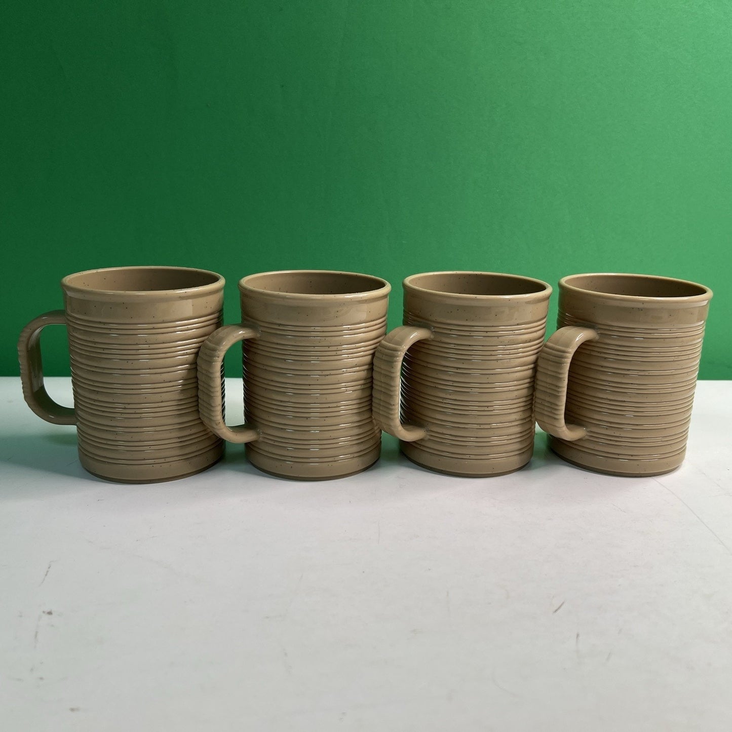 Set 4 MCM Earthentic-Ware Tan Speckled Ribbed Plastic Mugs Tumbler USA #3600