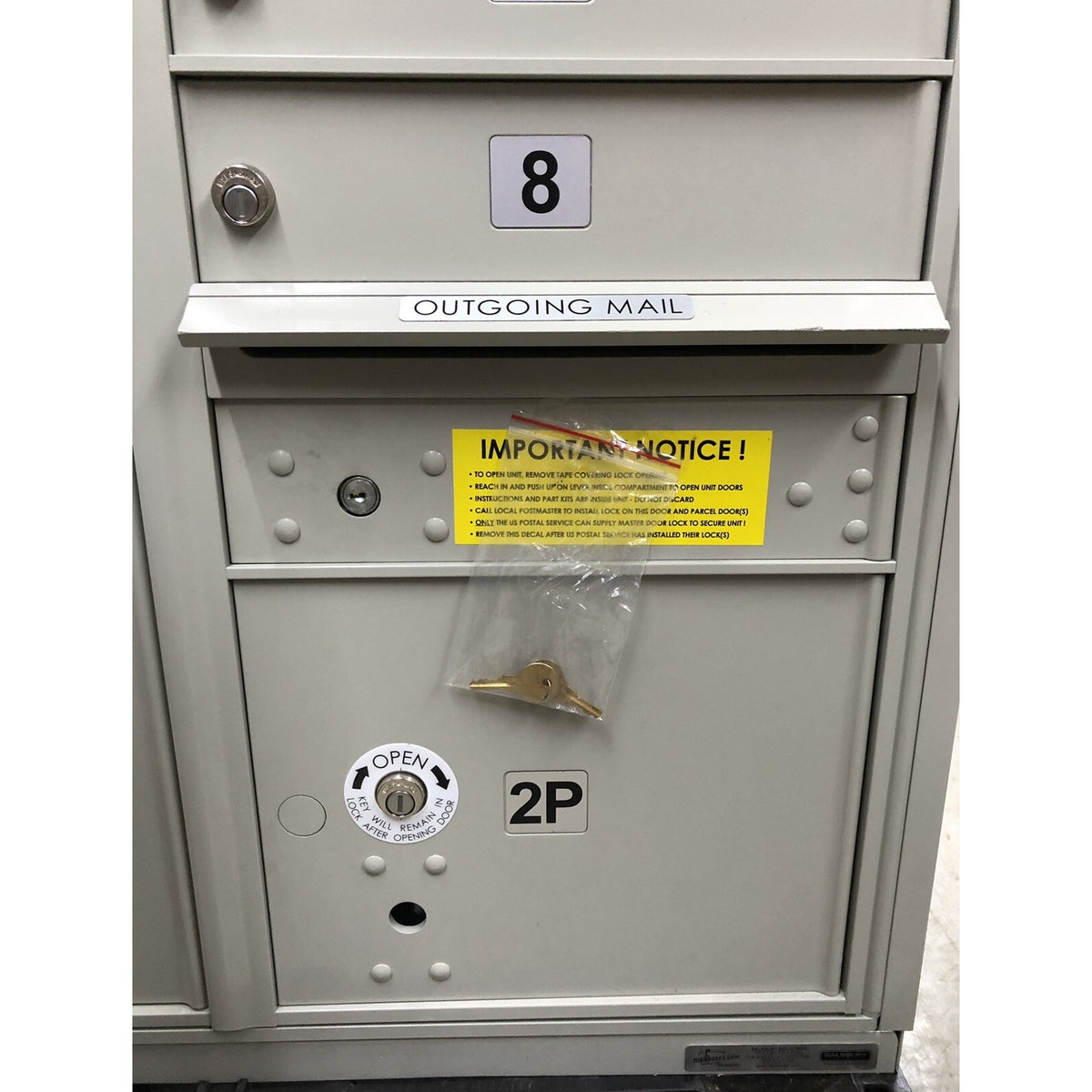 Salsbury Industries Mailbox 8 Slots Private Access Outgoing With Stand