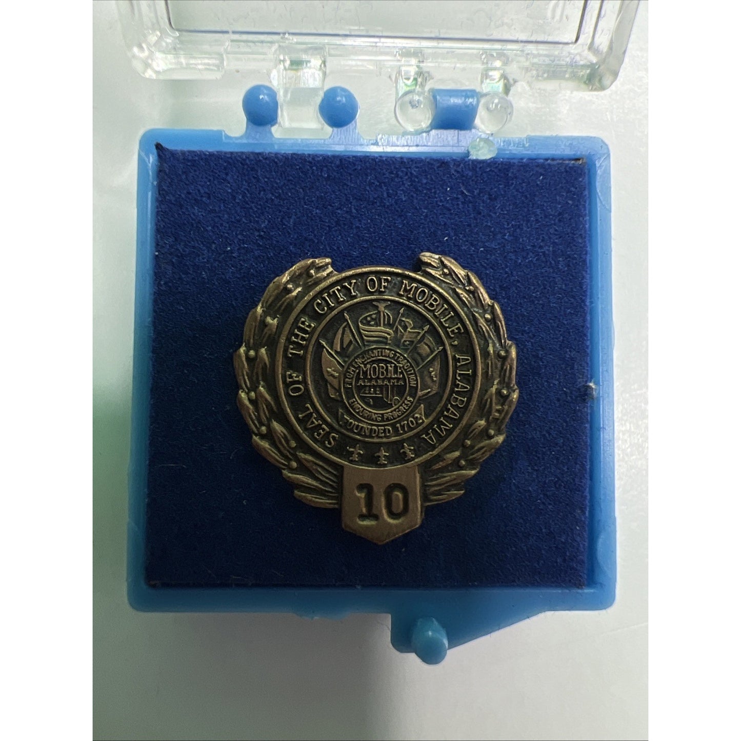 Vintage Seal Of The City Of Mobile Alabama 10 Year Service Clutch Pin Boxed