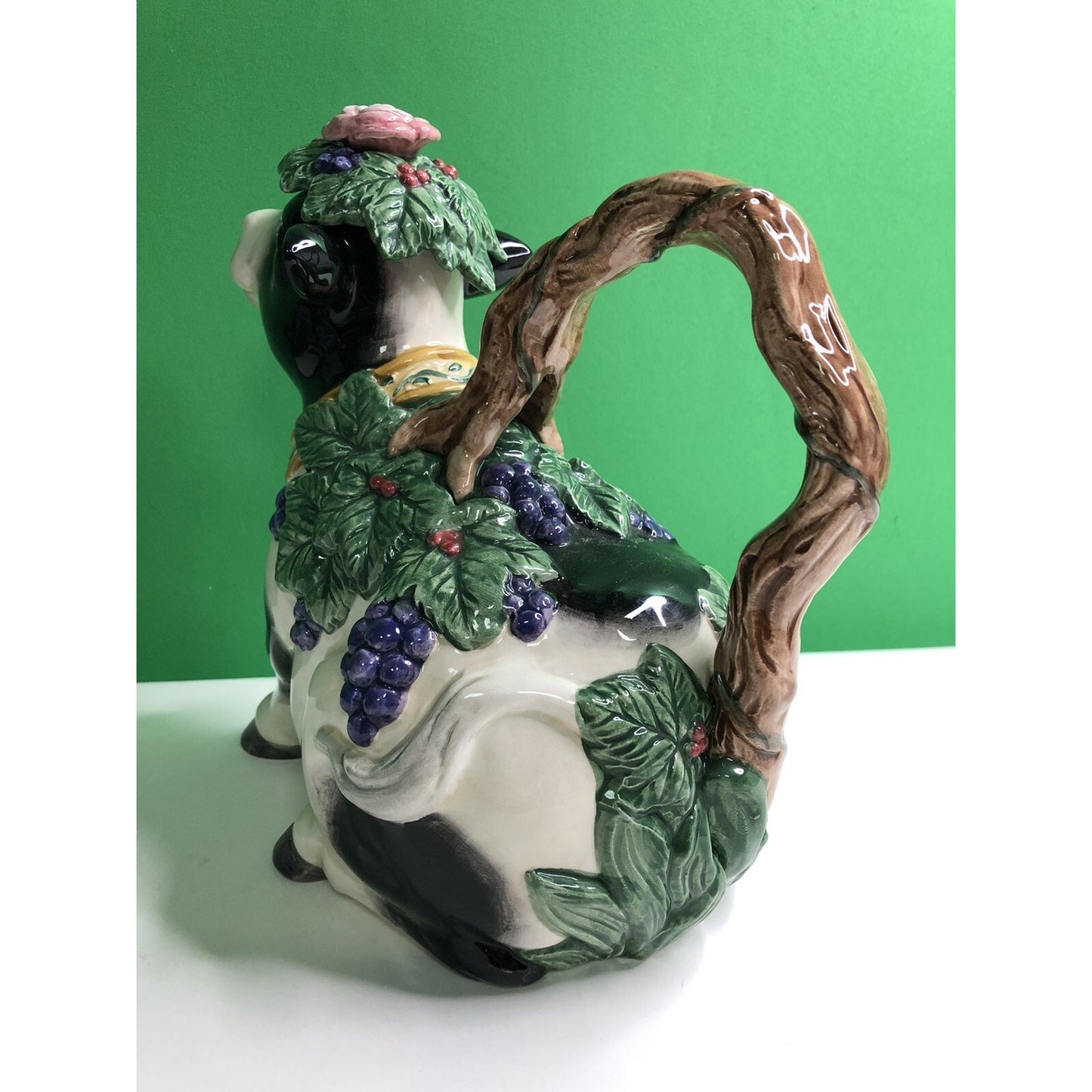 1994 Fitz & Floyd HEIDI HOLSTEIN TEAPOT Pitcher 35 oz Cow Giftware Grapevine Lid