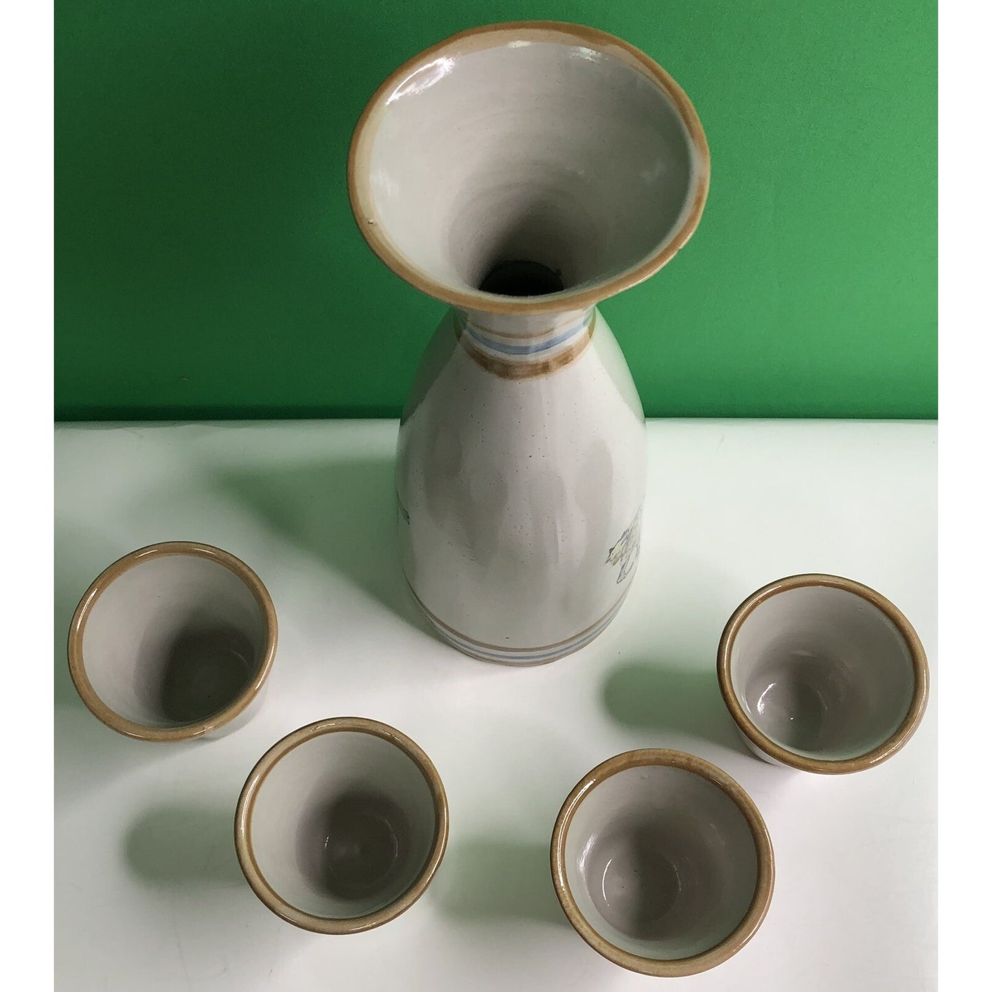 Vintage LOUISVILLE STONEWARE Made In KENTUCKY Derby DECANTER Carafe & 4 CUPS SET