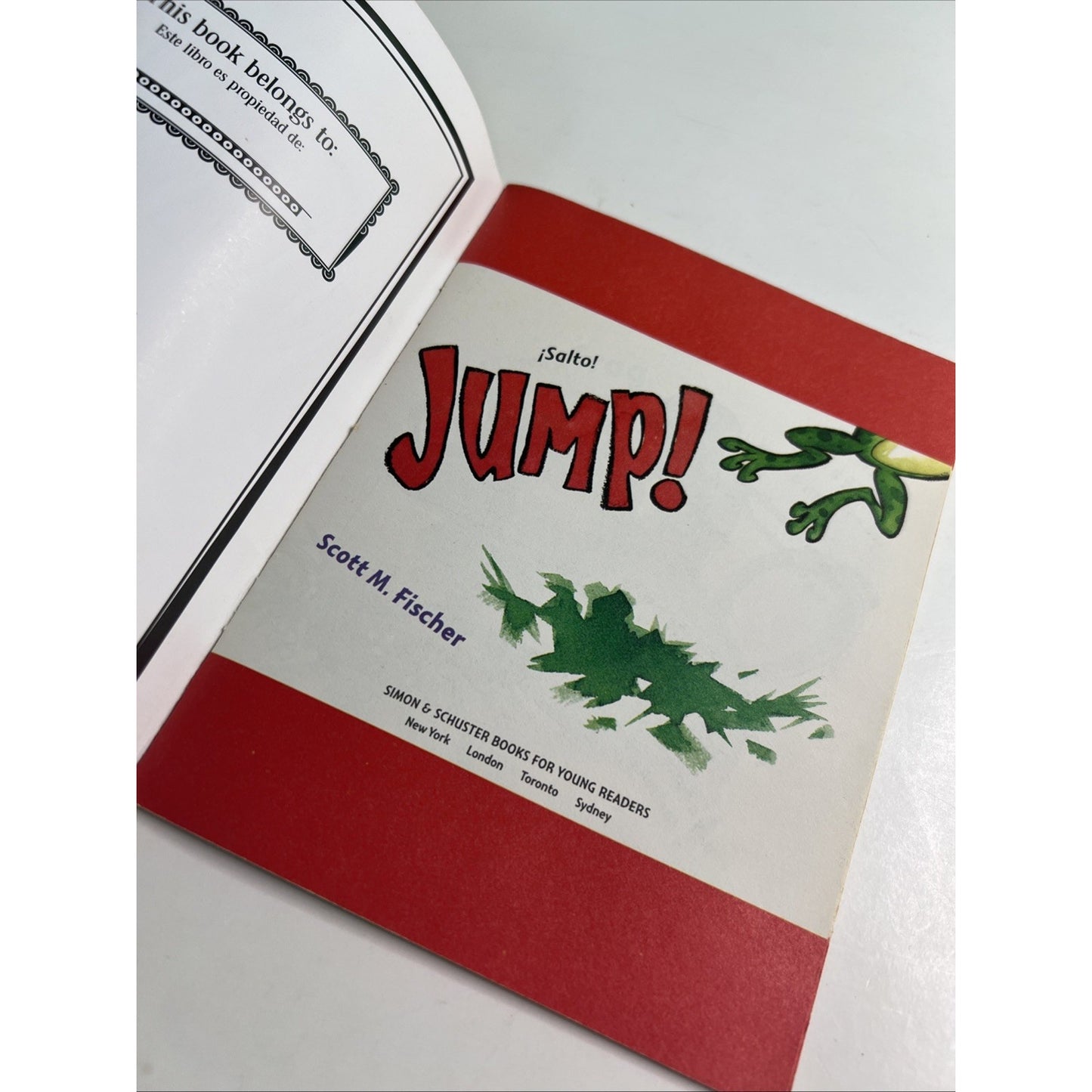 Salto! Jump! by Scott M Fischer Simon And Schuster Young Readers English Spanish
