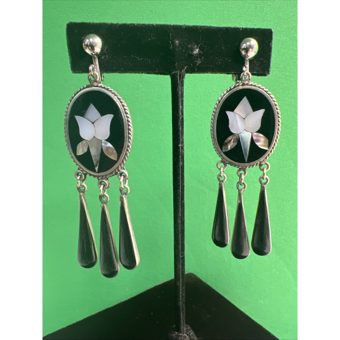 Vintage Mexico Sterling Silver Onyx & Mother of Pearl Inlay Clip On Earrings