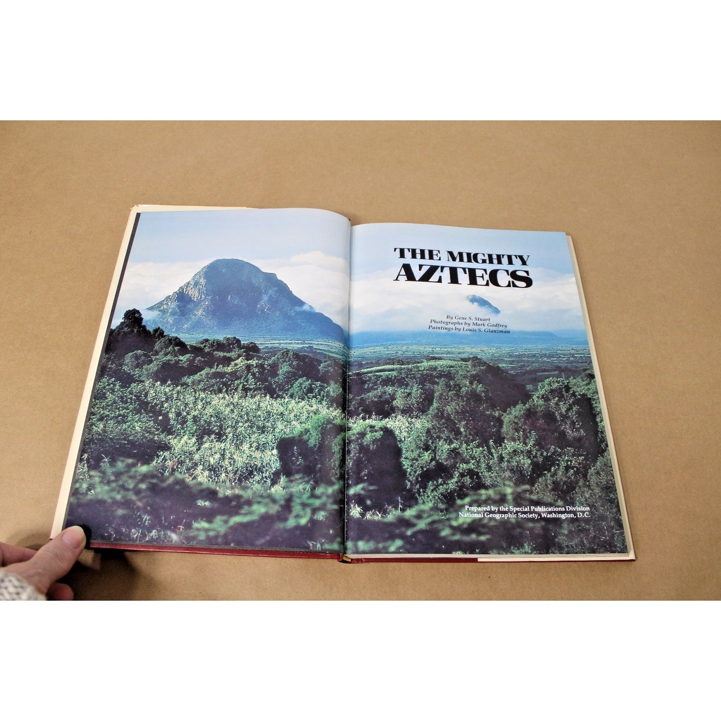 The Mighty Aztecs by Gene S. Stuart, Photos by Mark Godfrey, National Geographic