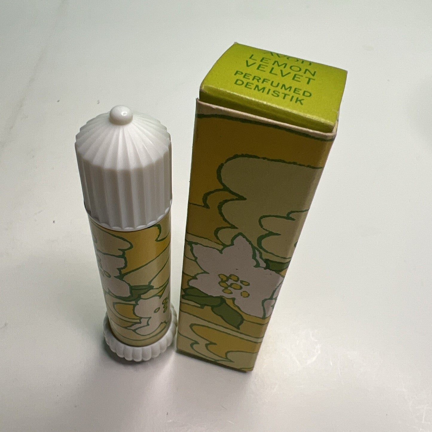 VINTAGE ’60’s AVON PERFUMED DEMISTIK Lemon Velvet Scent