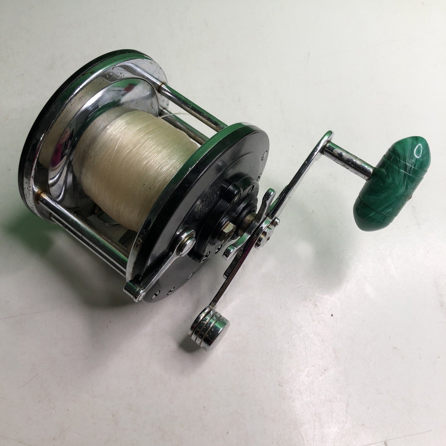 RARE Vintage Penn Long Beach 66 Fishing Reel Great Condition Marbled Green Knob