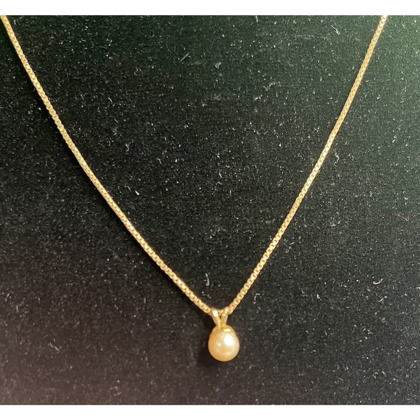 Vintage 14K Yellow Gold 19” Box Chain With Gold & Pearl Pendant