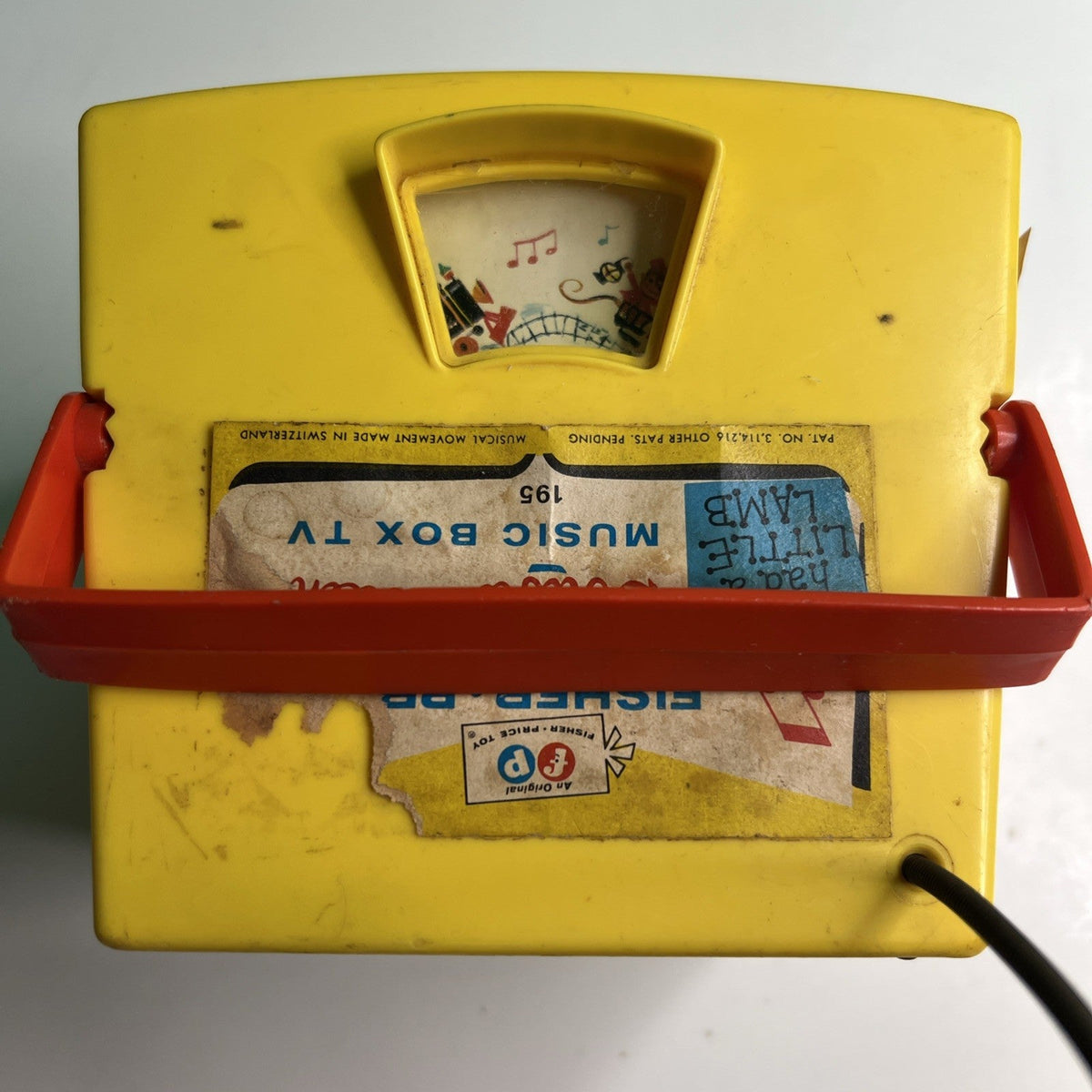 VTG '64-'65 Fisher Price Peek A Boo Screen TV #195 Toy Music Box. Works!