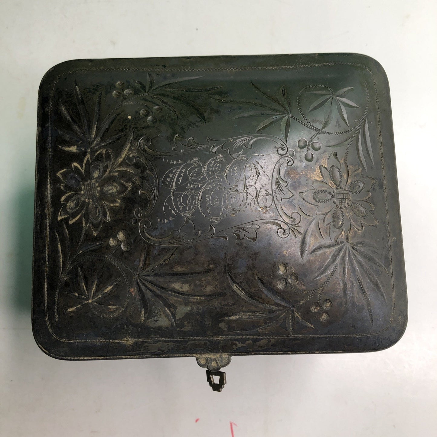 Antique Reed & Barton Silverplate Humidor #130 Cherubs With Key Monogrammed Top