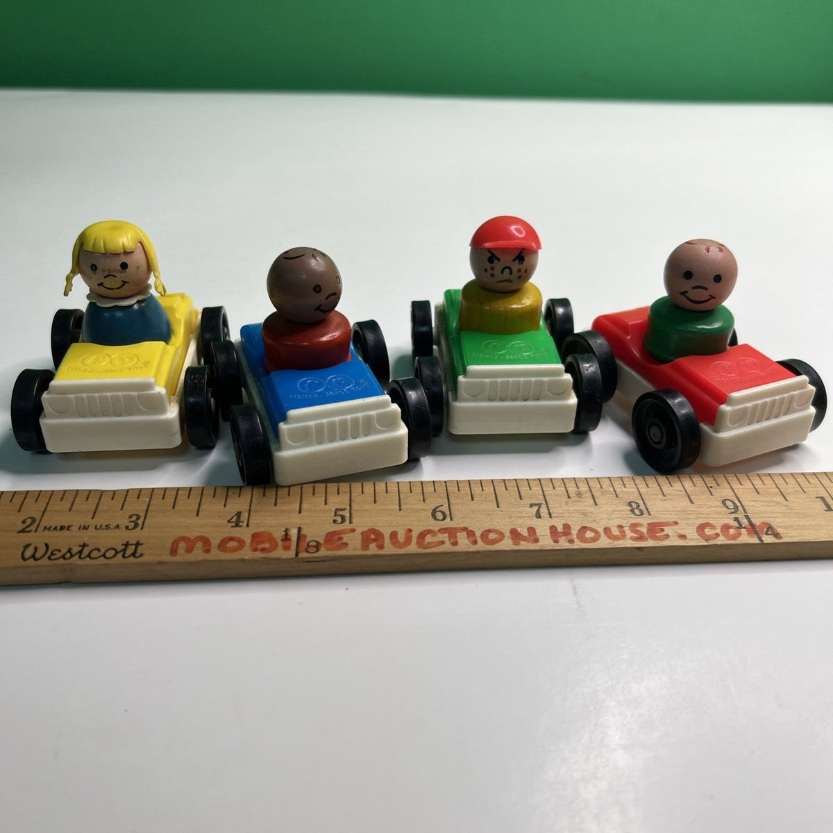 Vintage Fisher Price Little People Lot Of 8 Pieces 4 Cars 4 Drivers