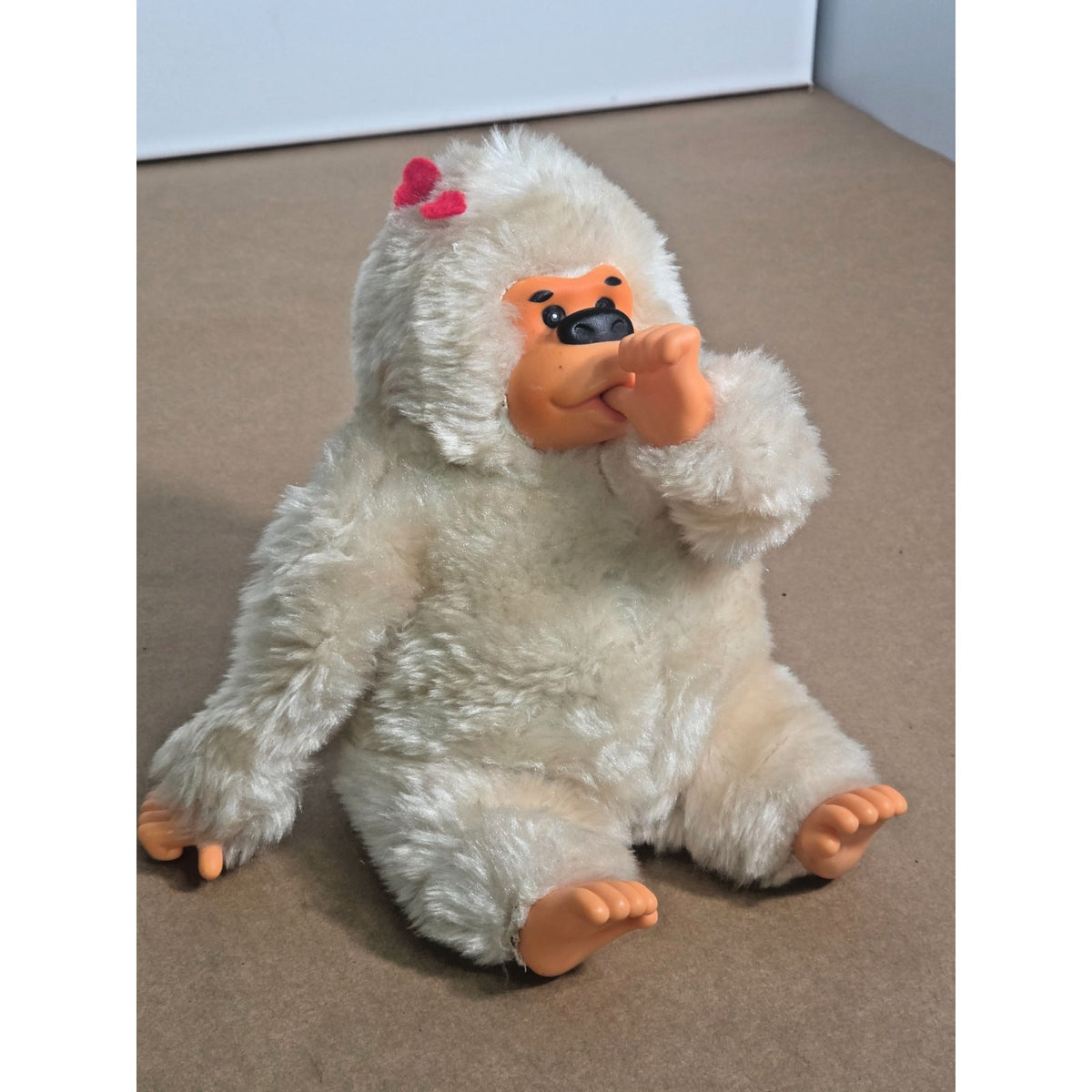 Vintage Russ Berrie White Gonga Gorilla Plush - Rare "Albino" Heart Thumb Sucker