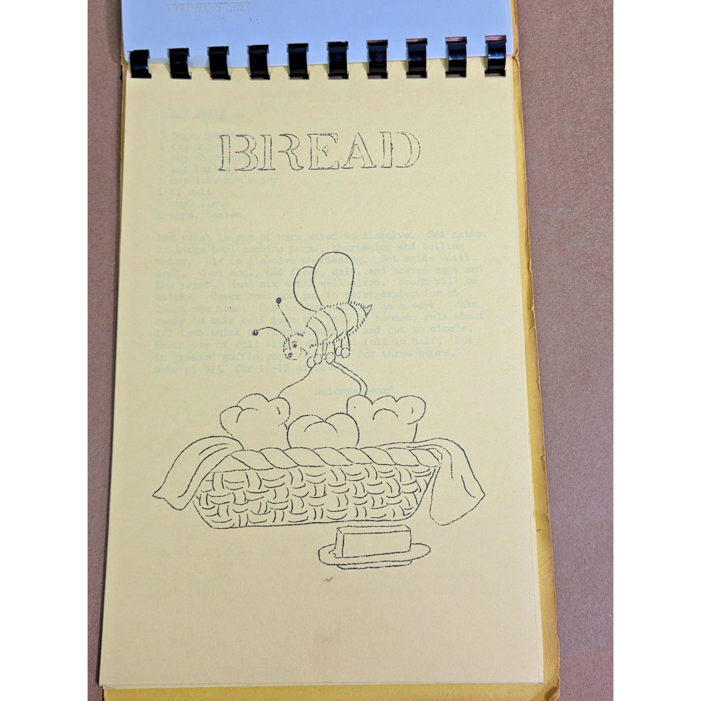 Vintage 1977 Tasting Bee Cookbook - Euless Texas Community Recipes - UMW