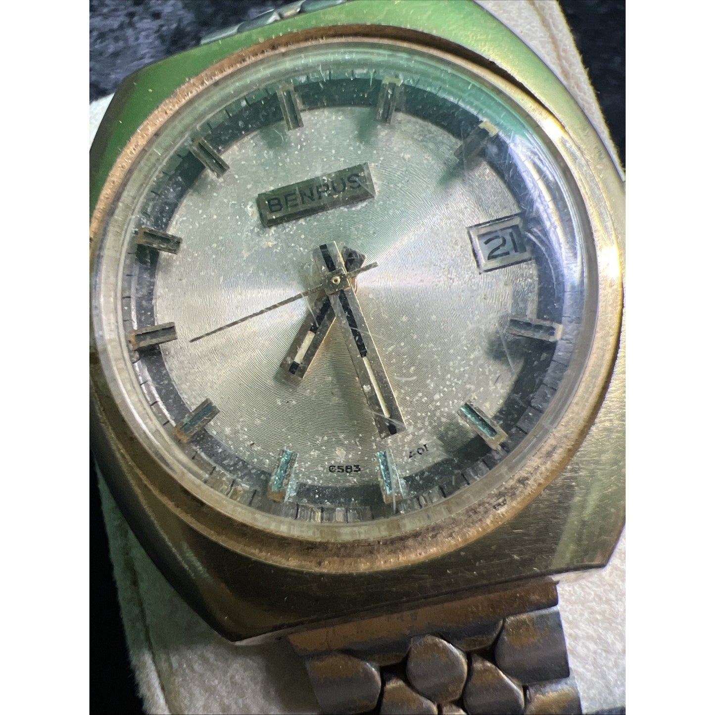 Vintage BENRUS MENS WATCH Date Manual Wind Works