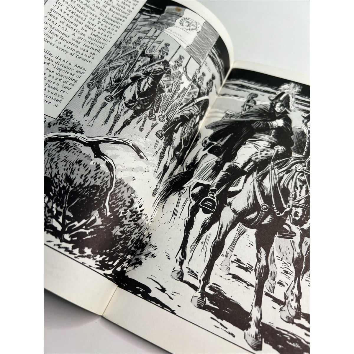 The Story of the Alamo Told in Exciting Pictures Paperback 1955 Frederick Ray