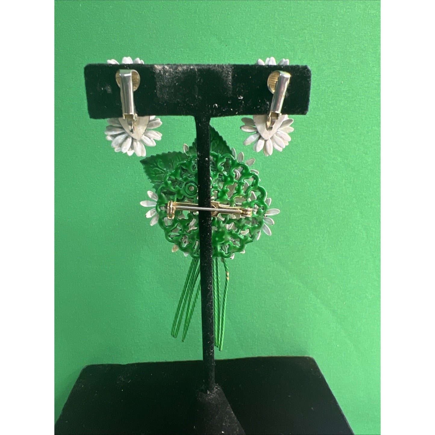 Mid-Century MCM Enamel Daisy Flower Brooch Pin & Clip Earrings Set Vintage
