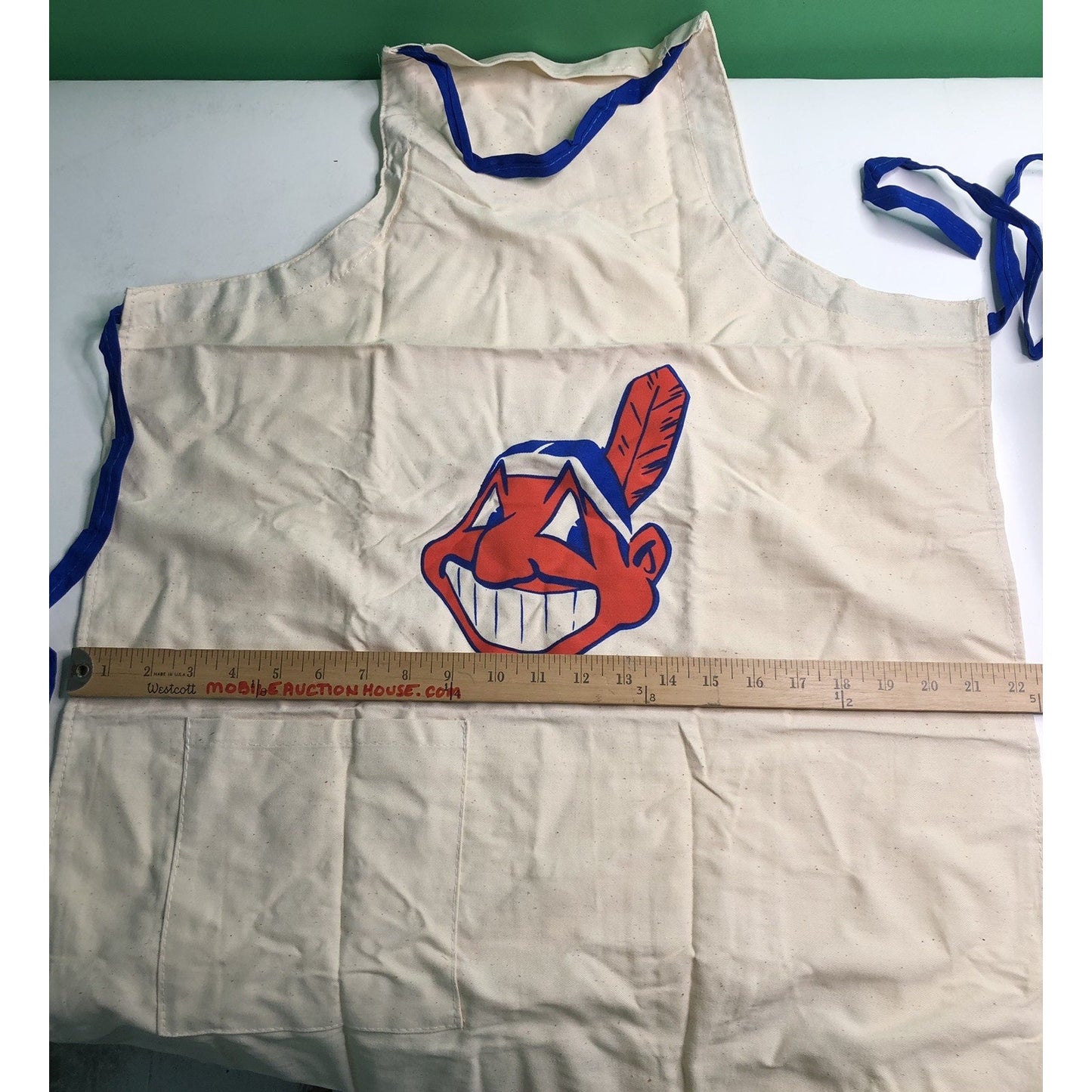Vintage Cleveland Indians Chief Wahoo Logo APRON Baseball Team MLB Guardians