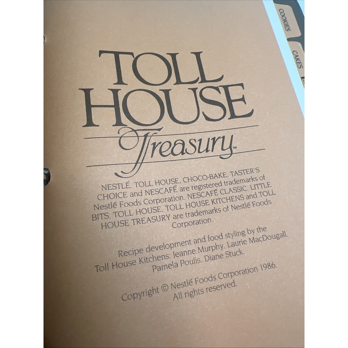 Toll House Treasury Cookies Cakes Pies Breads Frostings Cookbook 1986 Binder