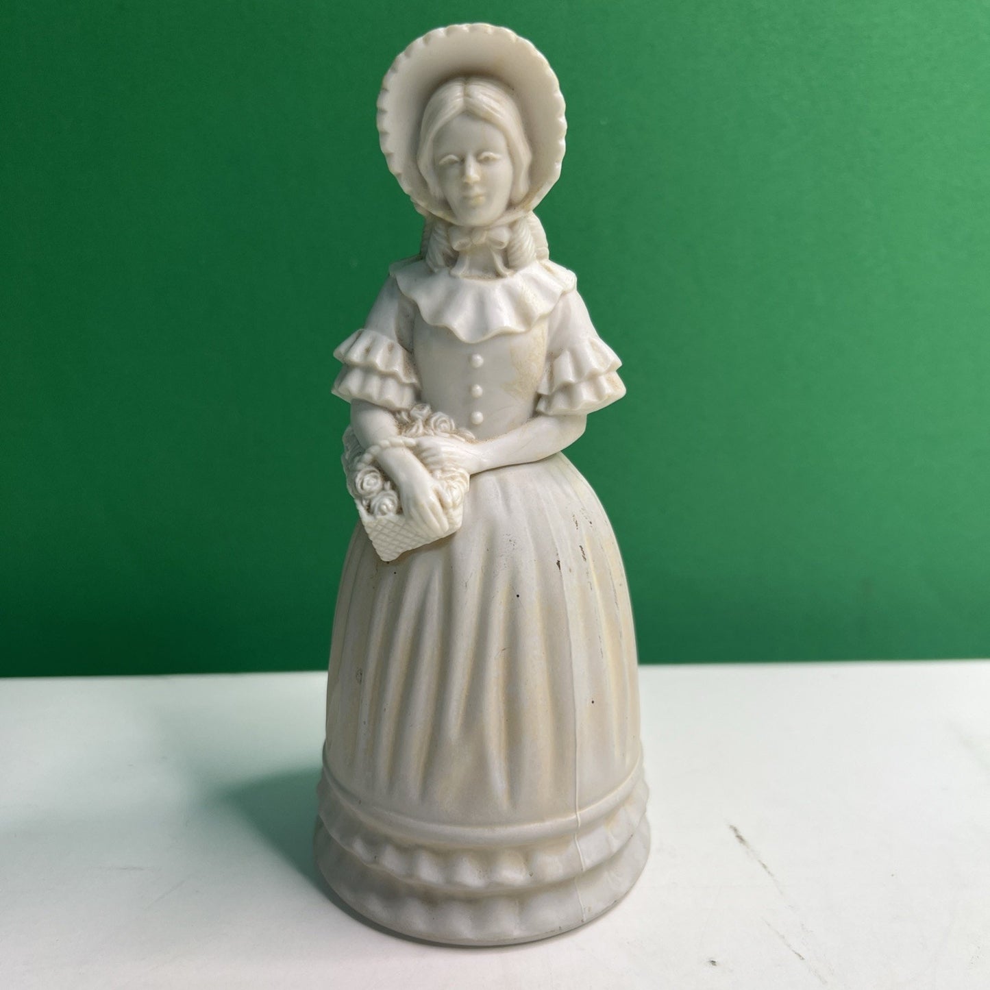 Vintage Avon 1971 Victorian Fashion Figurine Brocade Cologne Full No Box