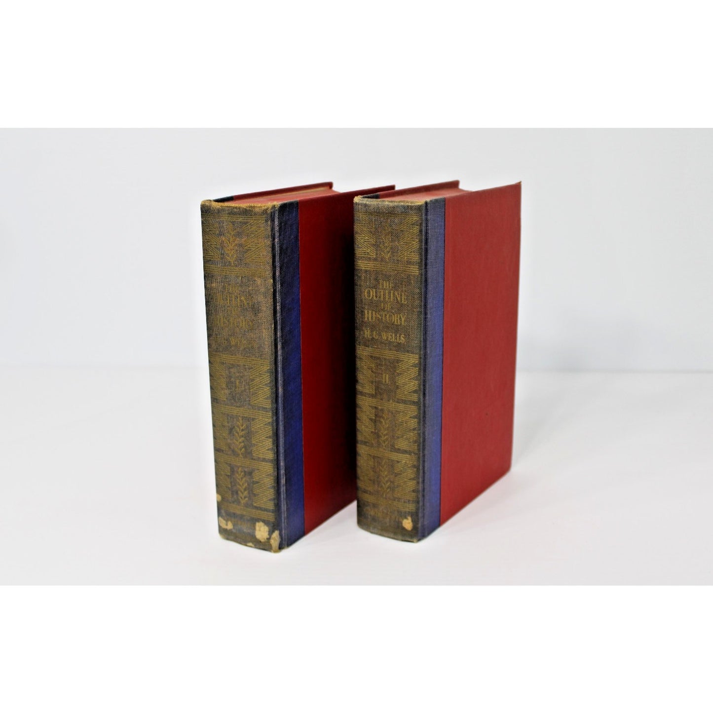 H.G. Wells- The Outline of History Vol. 1 & 2, Vintage 1949 Hardcover Set of 2