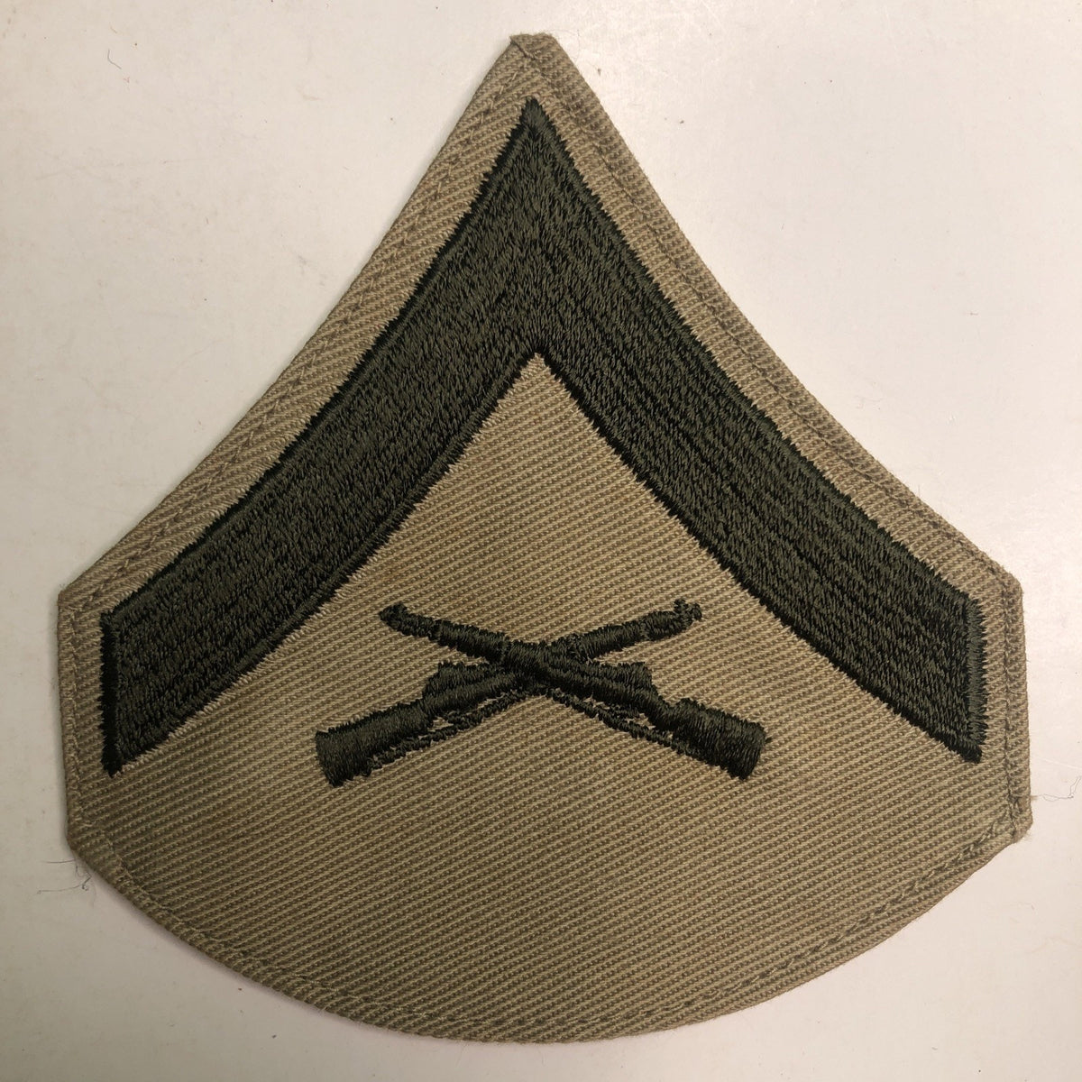 Vintage Military Shoulder Patch Private Crossed Rifles Khaki OD Green 3.75”