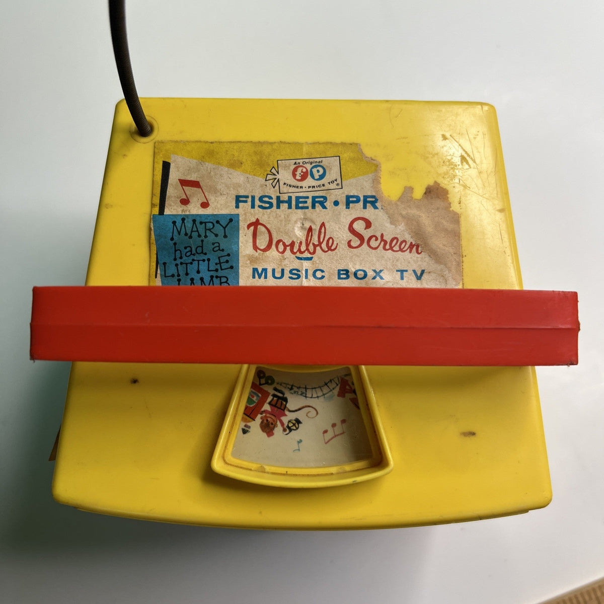 VTG '64-'65 Fisher Price Peek A Boo Screen TV #195 Toy Music Box. Works!