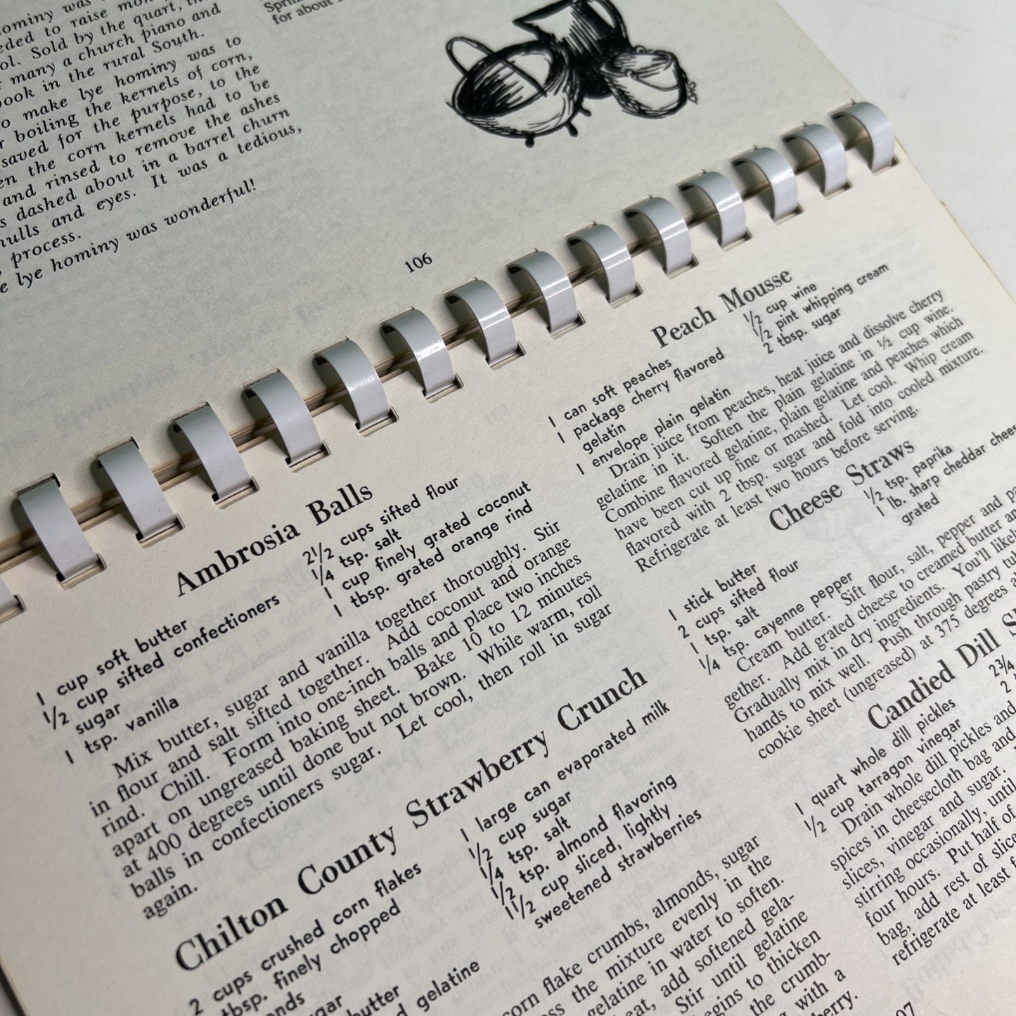 Treasured Alabama Recipes 1967 Cookbook KATHRYN TUCKER WINDHAM 1979 Ninth Print
