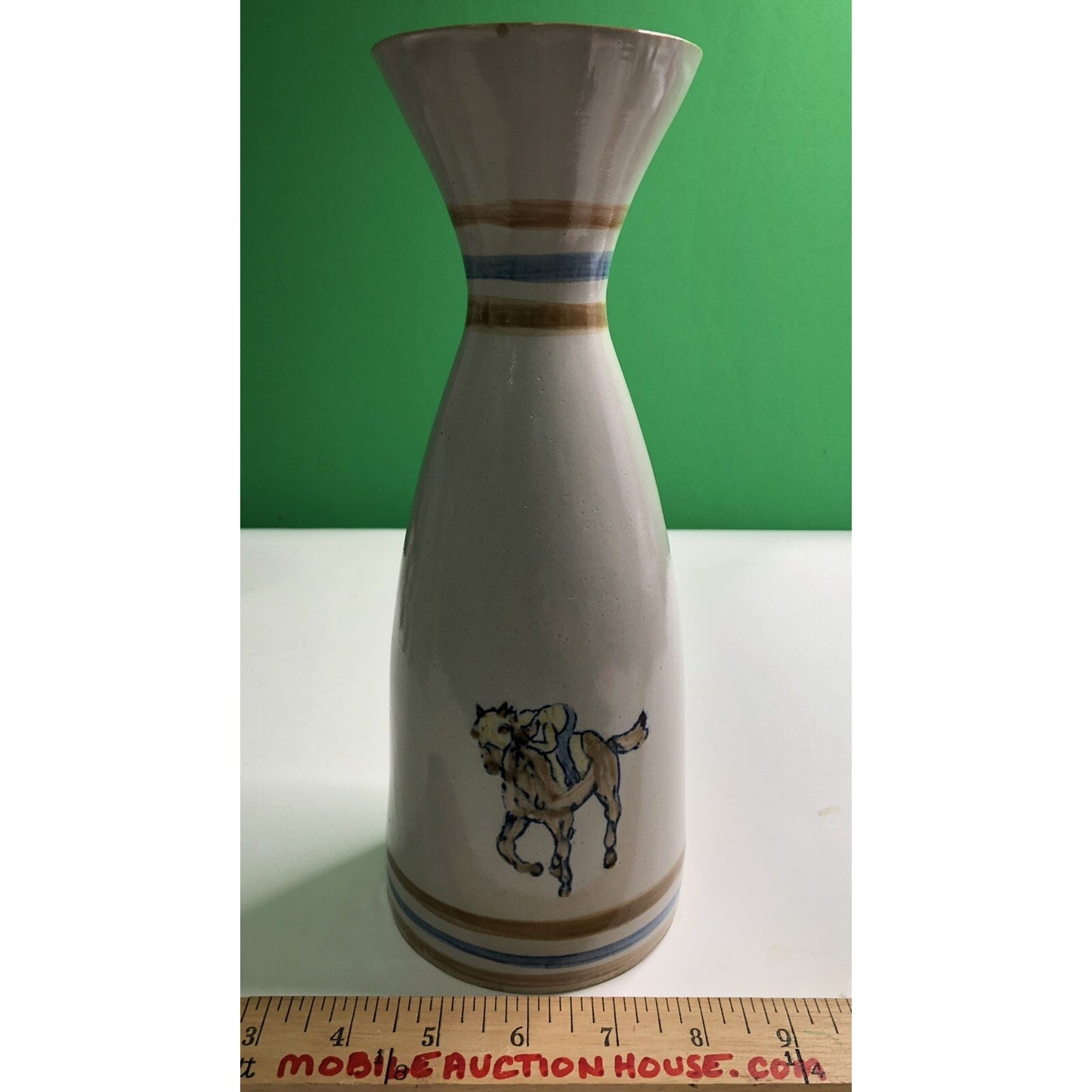 Vintage LOUISVILLE STONEWARE Made In KENTUCKY Derby DECANTER Carafe & 4 CUPS SET