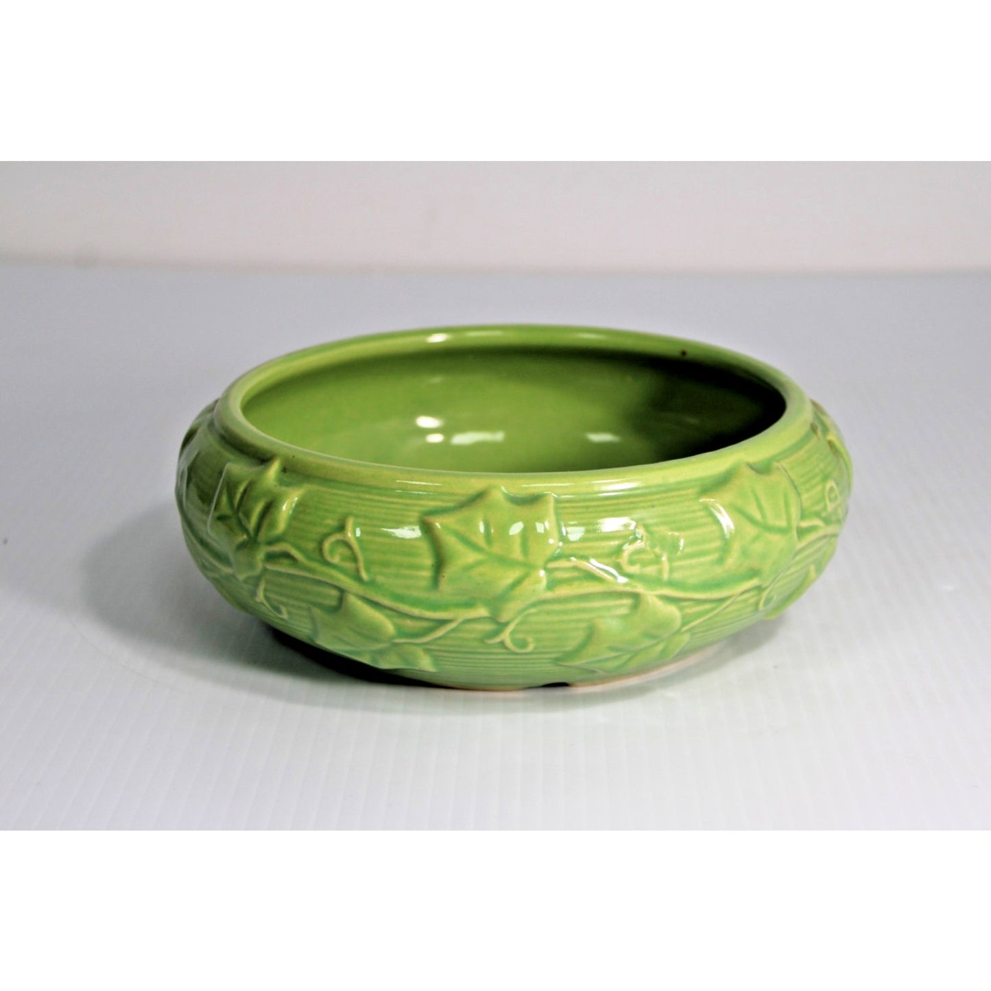 Vintage Shawnee Pottery 3025 Green Ivy Vine Round Planter Bowl Console Dish MCM