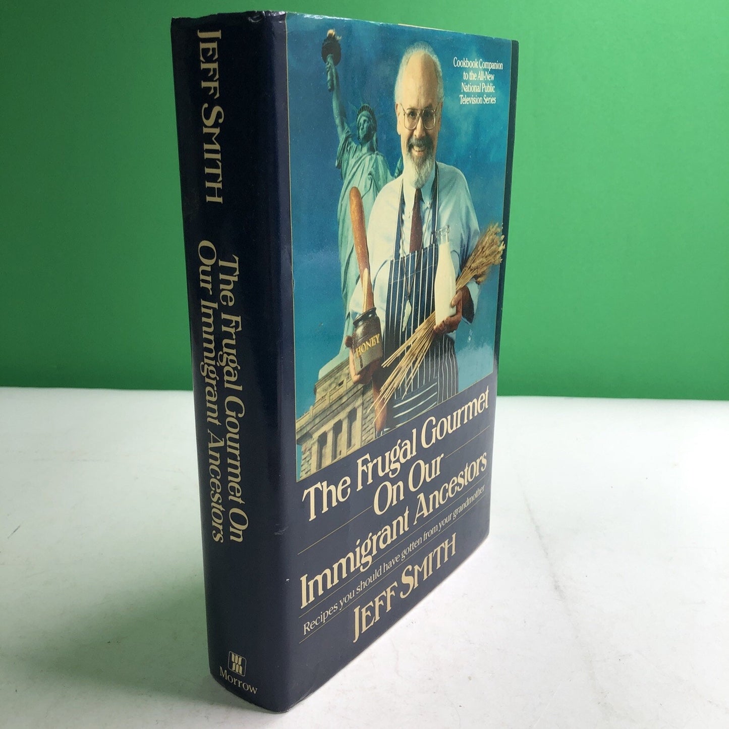 The Frugal Gourmet On Our Immigrant Ancestors By Jeff Smith HC DJ 1990 First Ed.