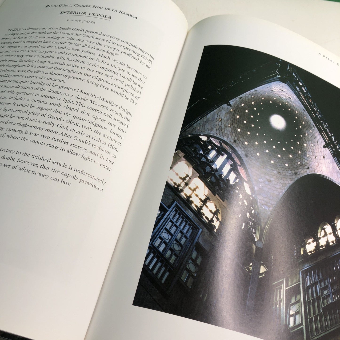 John Gill ESSENTIAL GAUDI 1st Edition 1st Printing 2002 HC DJ Illustrated