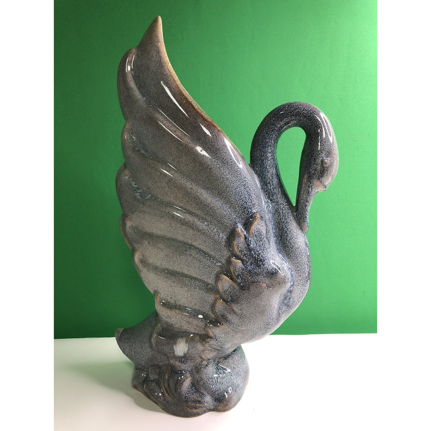 Haegar Royal Hickman SWAN VASE #492 USA Gorgeous Glaze Blue & Brown Hues 17”