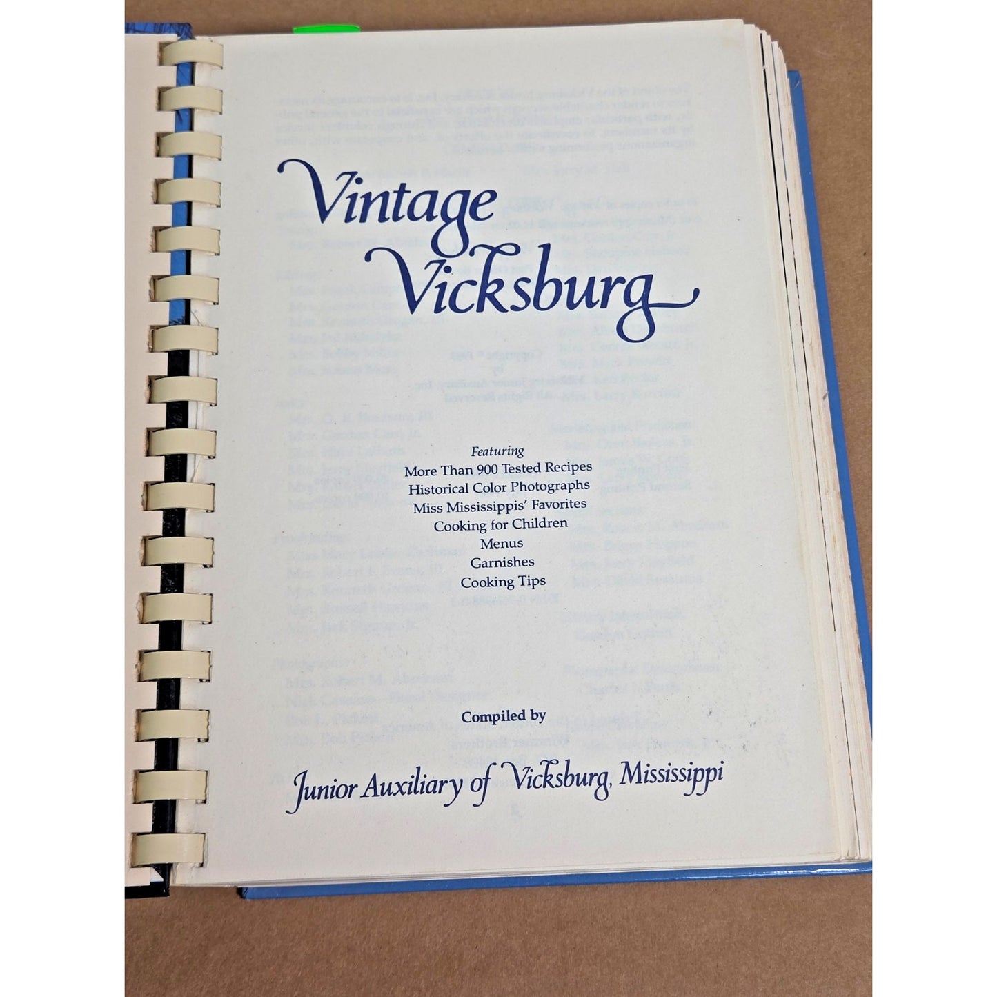 Vintage Vicksburg Cookbook 1986 2nd Printing Junior Auxiliary MS Southern Recipe