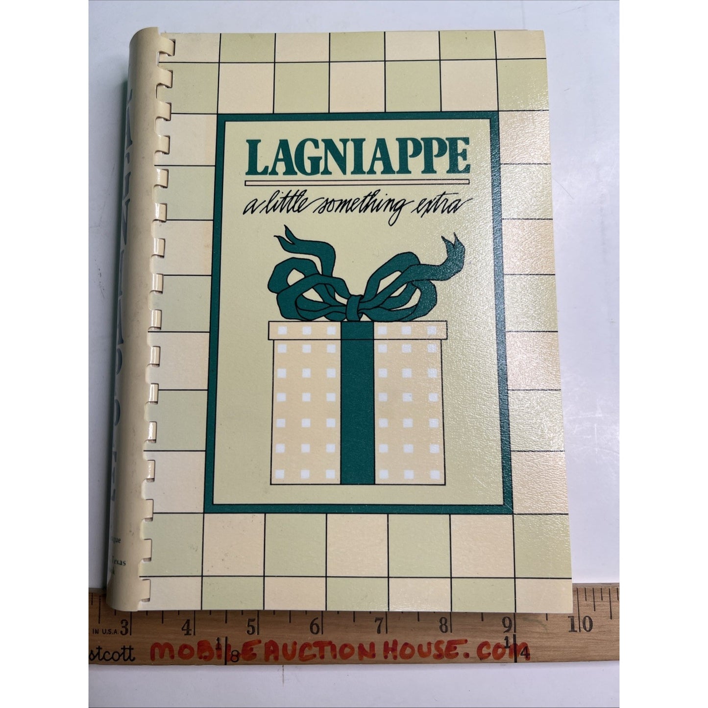 1982-83 Lagniappe A Little Something Extra Cookbook Junior League of Beaumont TX