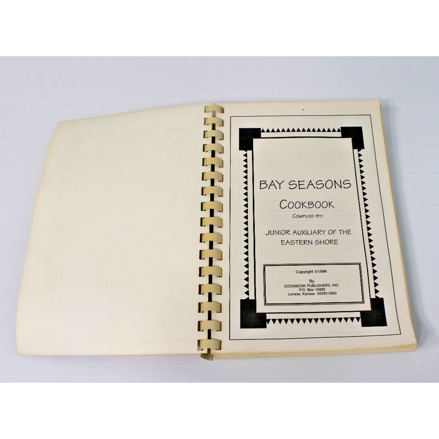 Bay Seasons Cookbook, 1996 Jr. Auxiliary of the Eastern Shore, Mobile Bay, AL