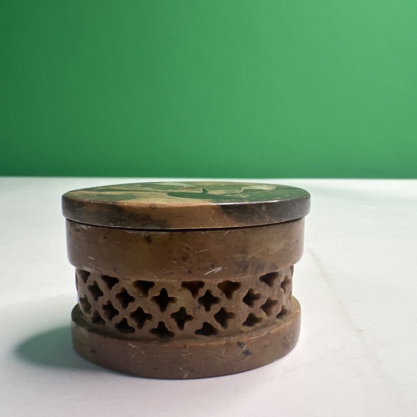 Fetco Carved Soapstone Small Inlaid Oval Box Trinket Vanity Natural Stone Lid