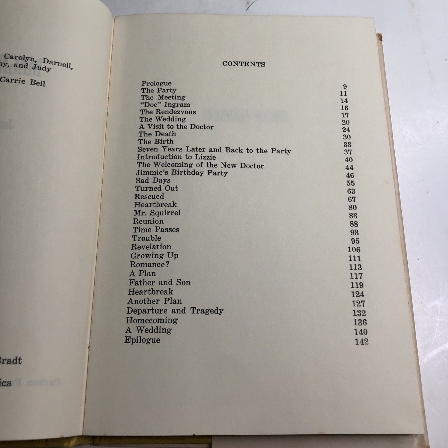 MAGNOLIA MANOR HC DJ BY JACQUELYN STRICKLAND BRADT 1973 CARLTON PRESS